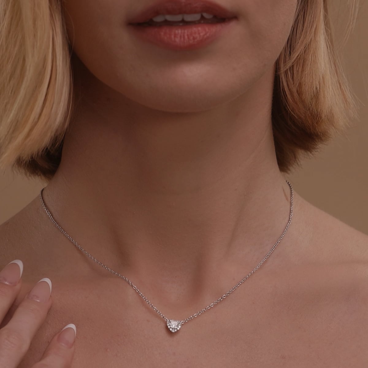 1/2 ctw Heart Lab Grown Diamond Halo Pendant Platinum, DE, VS1| 2/5 ct Center