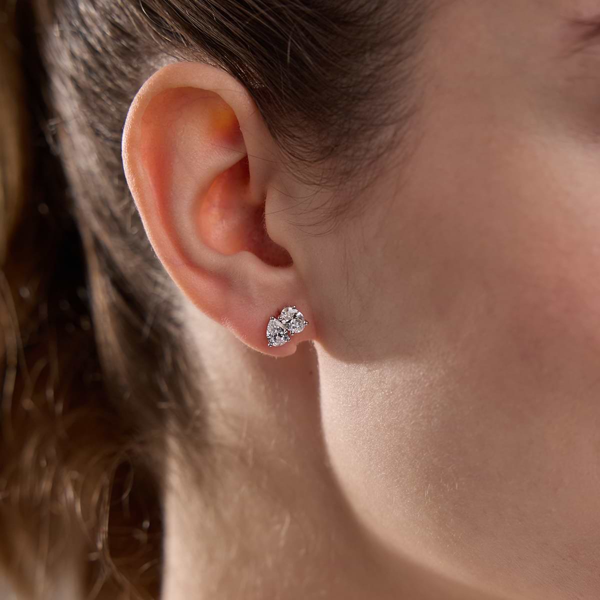1 1/2 ctw Toi Et Moi Oval and Pear Stud Earrings Platinum, E, VS1| IGI Certified