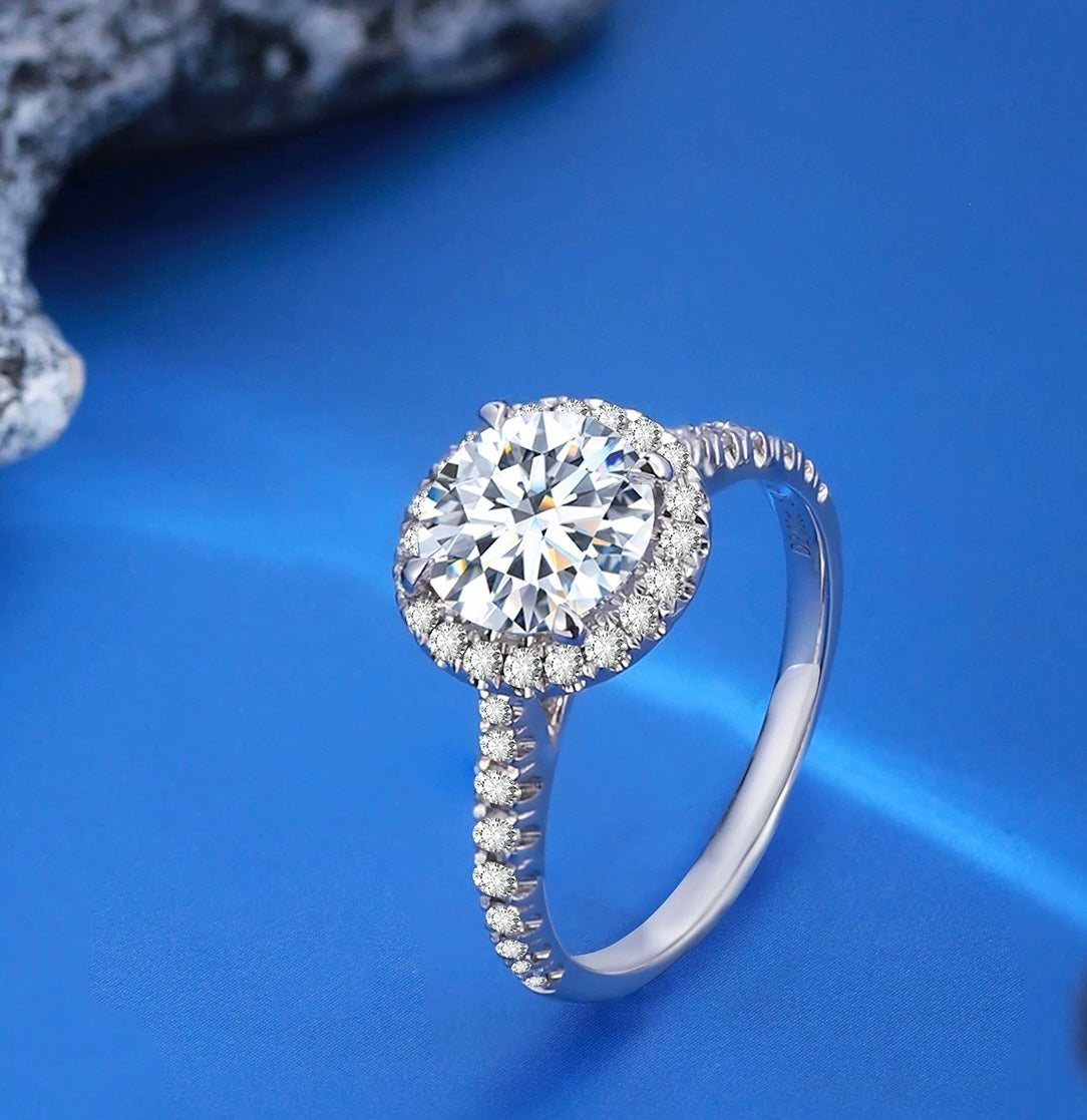 Classic Round Radiance Pavé Halo Ring