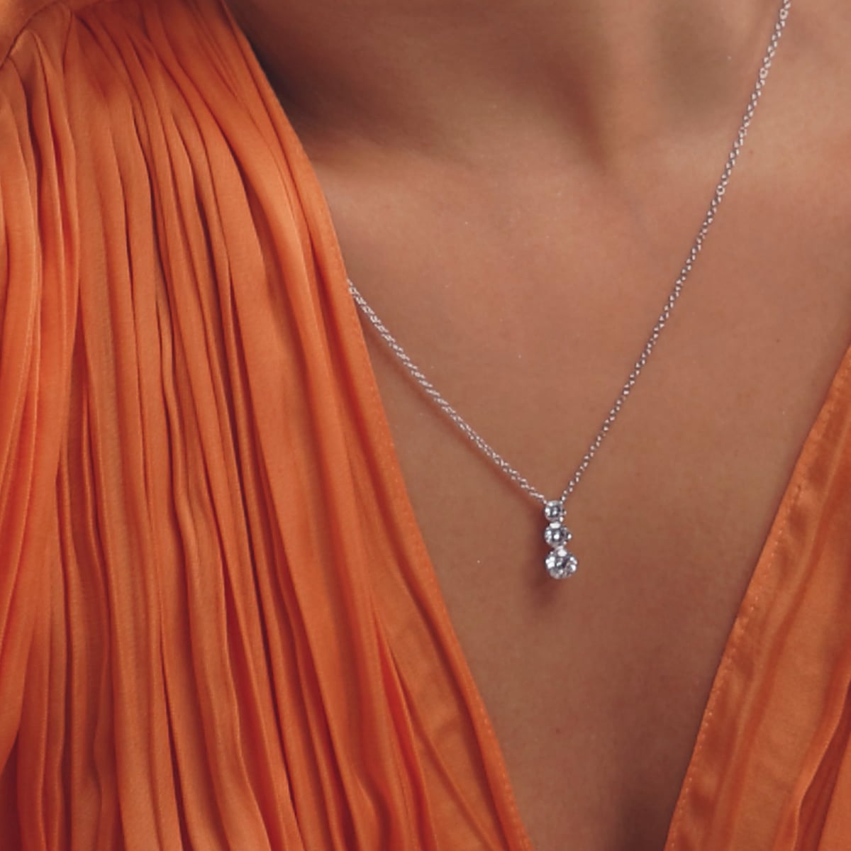 Boundless Ascending Round Diamond Necklace
