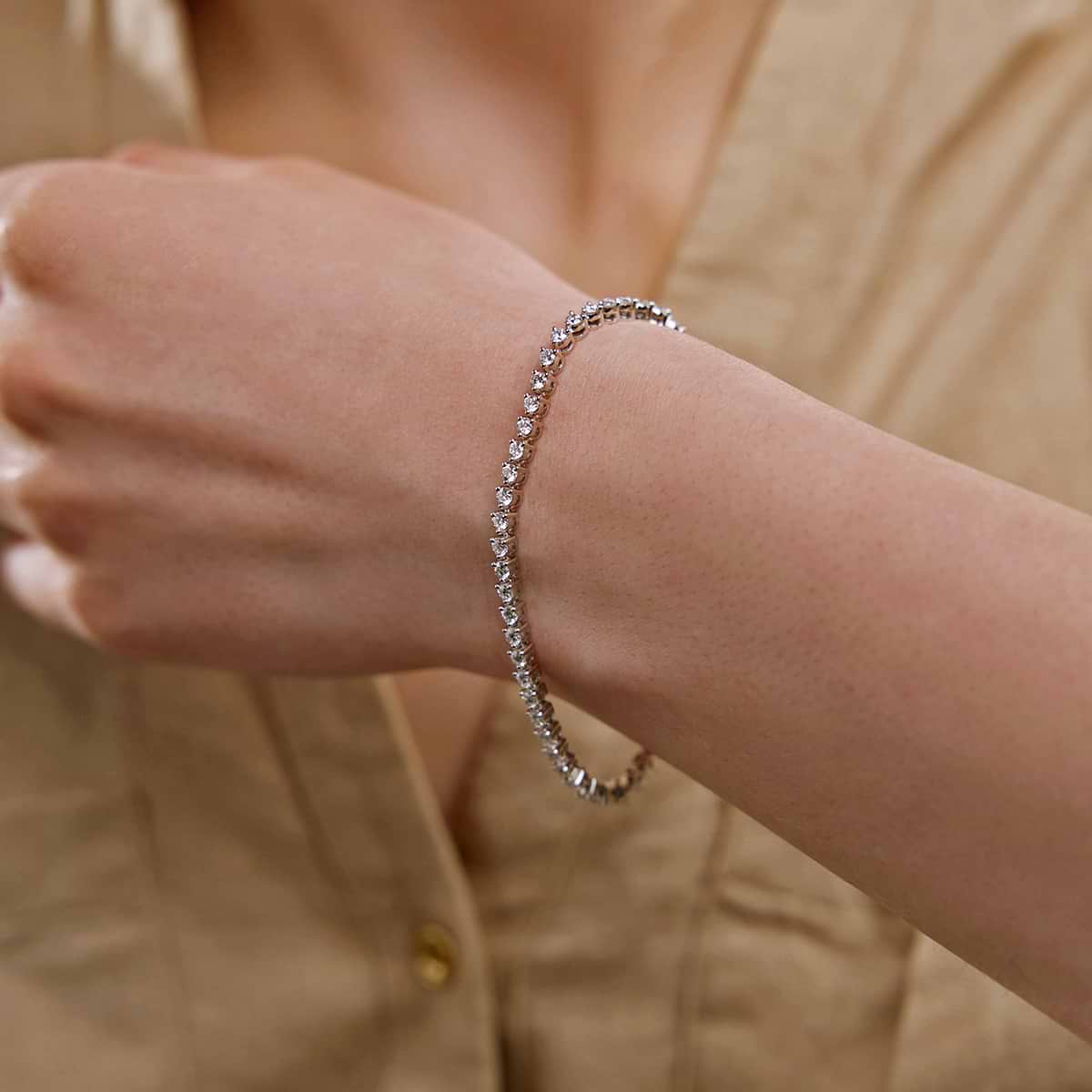 4 ctw Round Lab Grown Diamond Three-Prong Tennis Bracelet - 8 Inches    Platinum, DE, VS1
