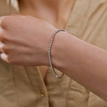 4 ctw Round Lab Grown Diamond Three-Prong Tennis Bracelet - 8 Inches    Platinum, DE, VS1