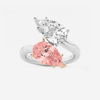 Ring with pink pear-shaped diamond and white marquise-shaped diamond