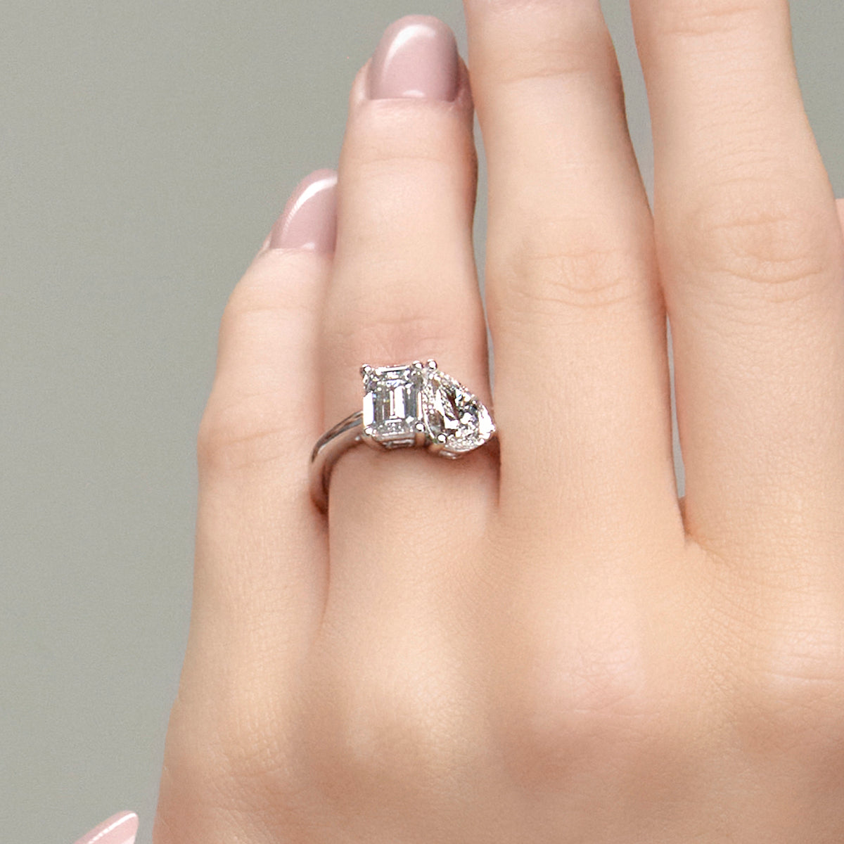 Laurel Toi Et Moi Pear & Emerald Diamond Ring in Platinum - 4 CTW